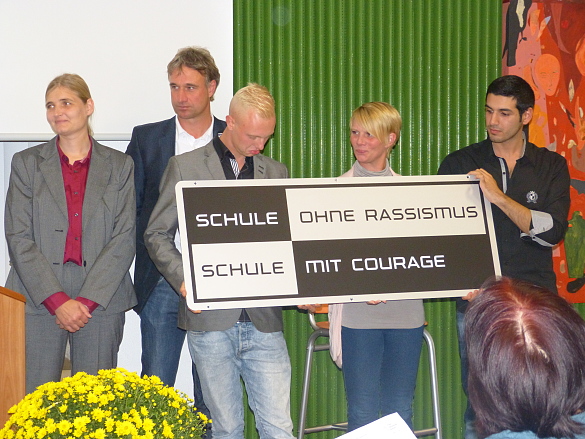 Linda Blöchl (Landeszentrale für Politische Bildung), Marco Bode (Pate) und Schüler_innen der VFA 2012