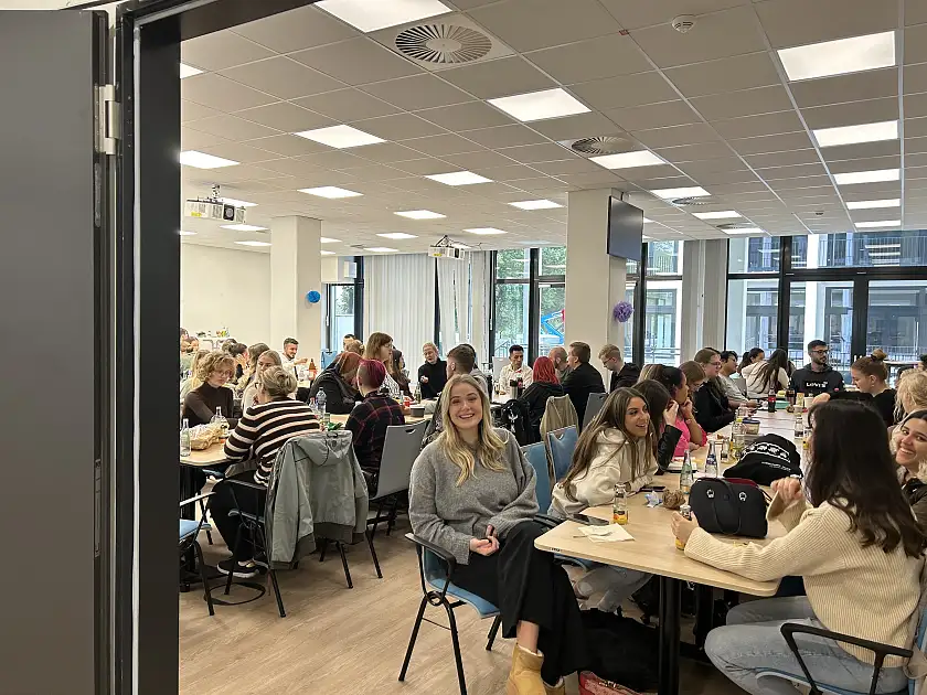 Gemeinsames Fr&uuml;hst&uuml;ck aller Beteiligten